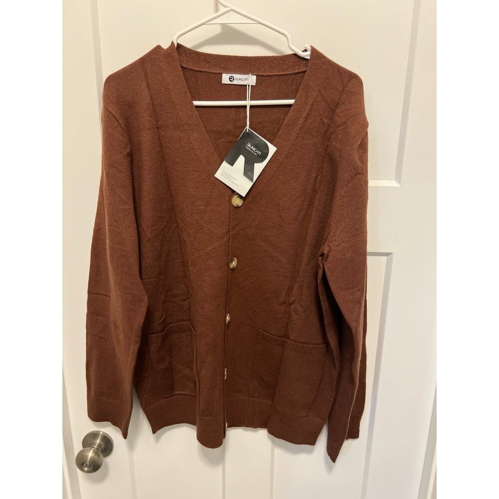 Cardigan Runcati Brown cardigan is a button-up, v-neck sweater